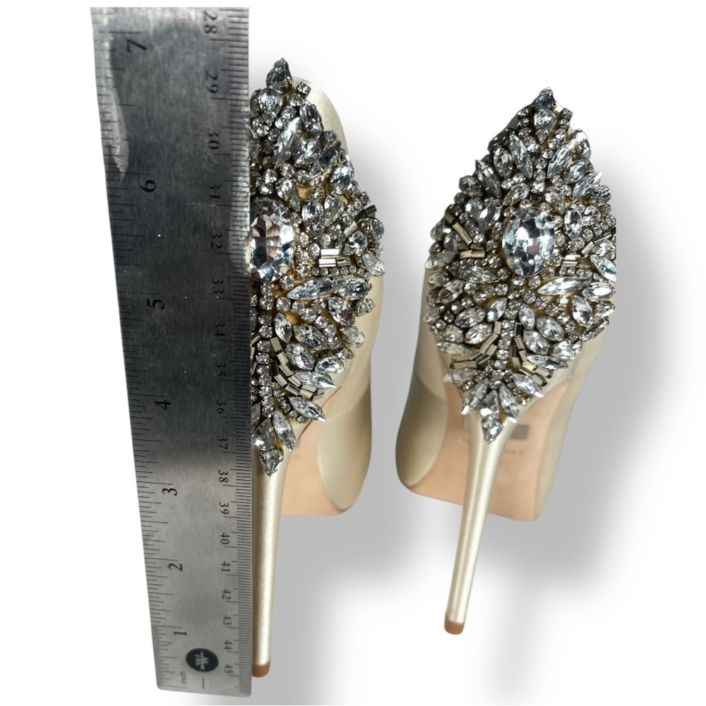 Badgley Mischka Kiara Platform Pump Ivory Size 6 - Picture 6 of 9
